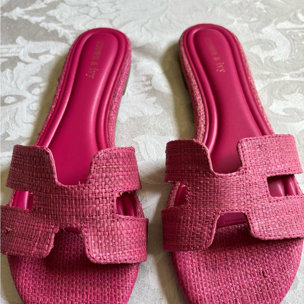 crown & ivy Pink Woven Slide Sandals